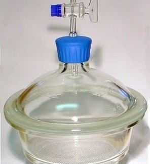 DESICCATOR GLASS WITH STOPCOCK 250MM ID